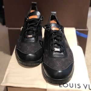 Vintage Louis Vuitton men’s sneaker